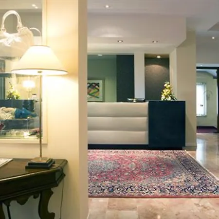 National Ξενοδοχείο Ρίμινι