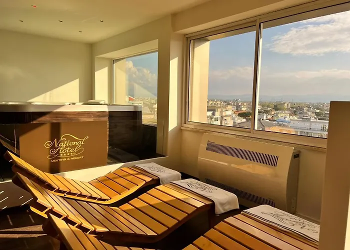 国家酒店 里米尼