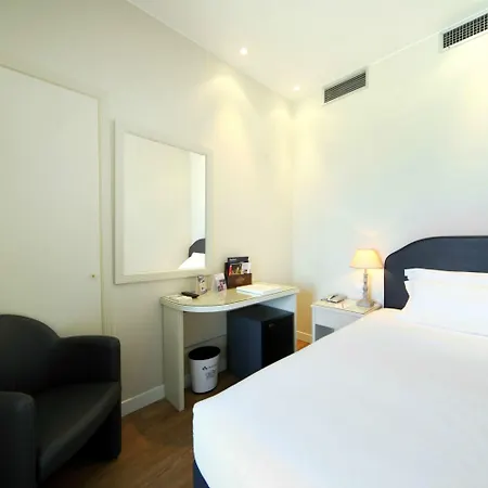 National Отель 4*