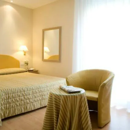 Hotel National 4*