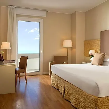Hotel National 4*