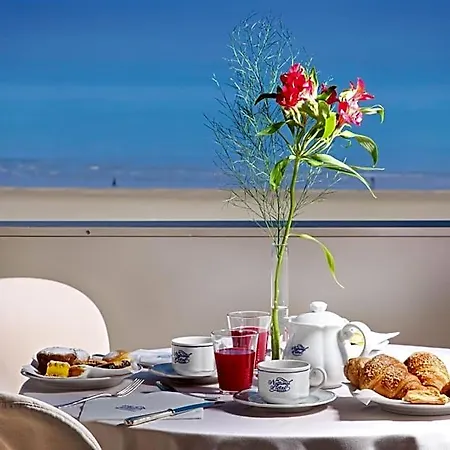 National Hotel 4*