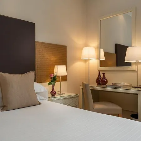 Hotell National 4*